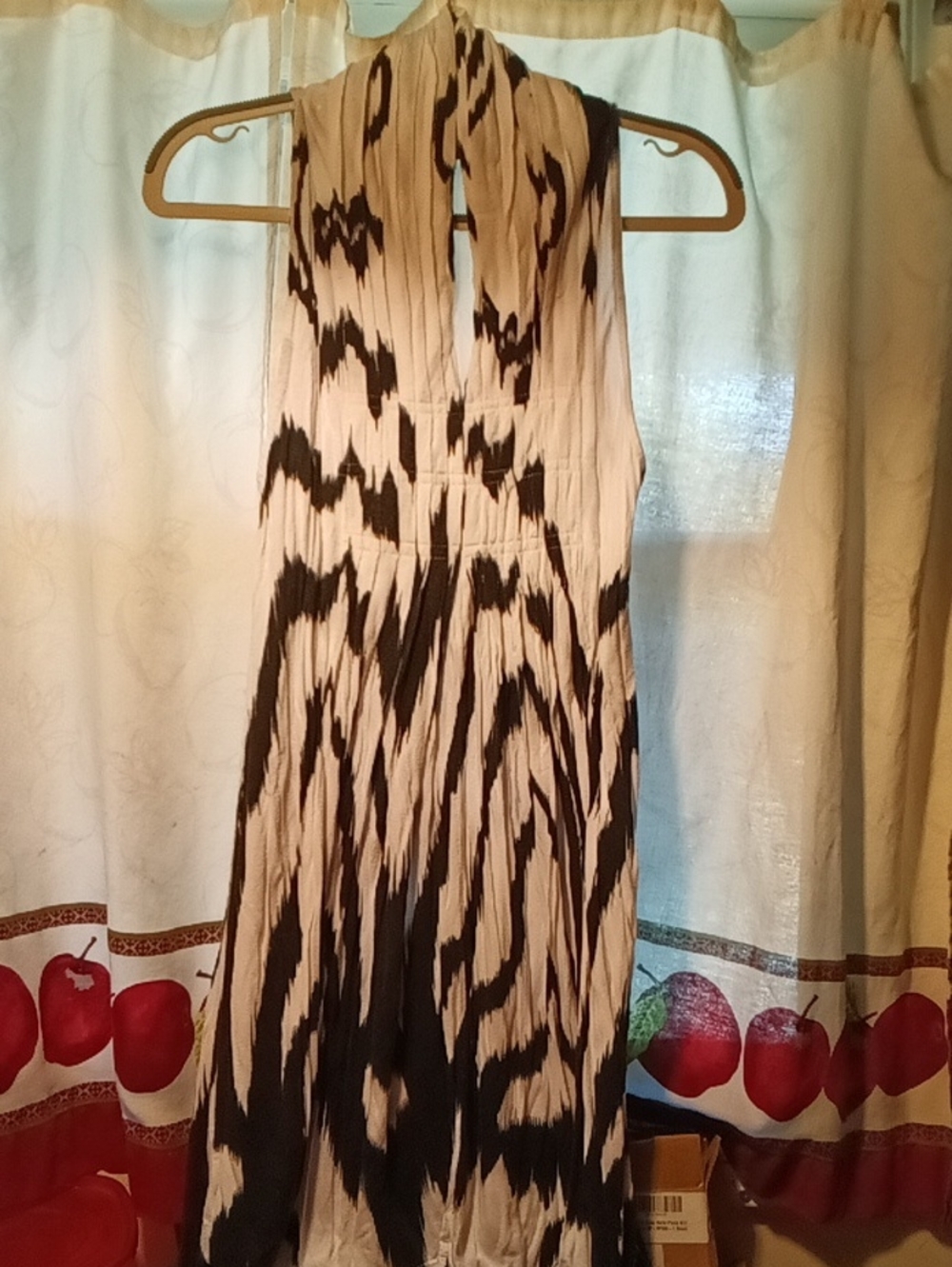 Women's Sleeveless Black and White Mini Dress - Elegant Patterned Summer Dress